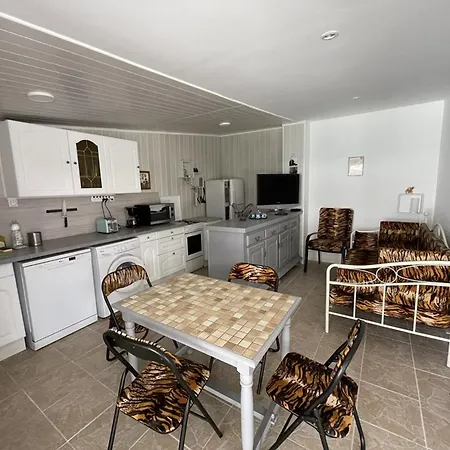 4 Pers Avec Acces Prive Au - Fr-1-822-19 *